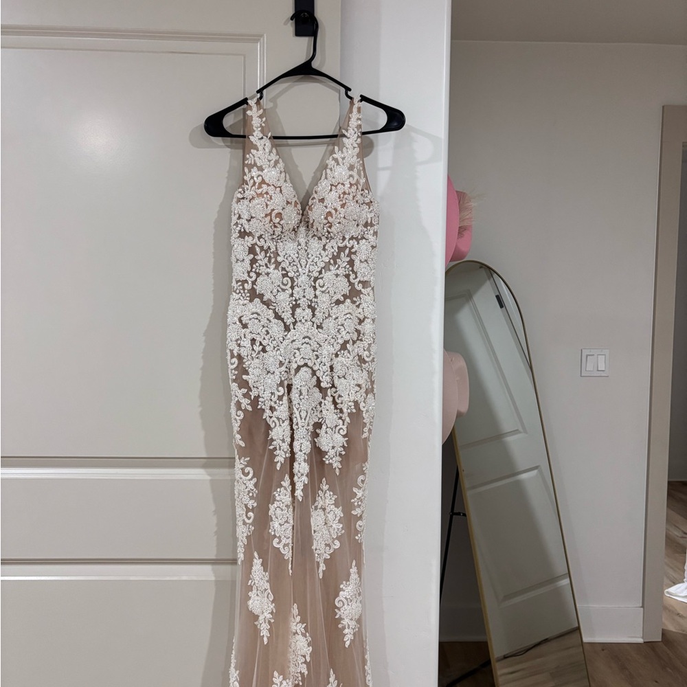 White Lace Appliqué V-Neck Wedding Dress on Nude Illusion